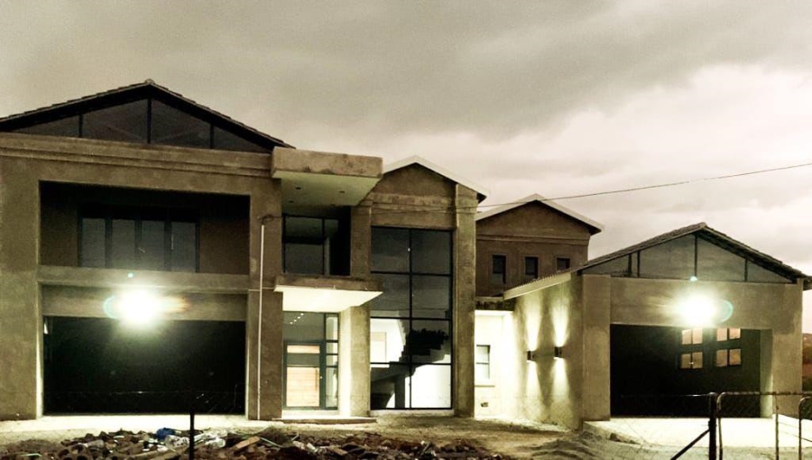 5 Bedroom Property for Sale in Rustenburg North West